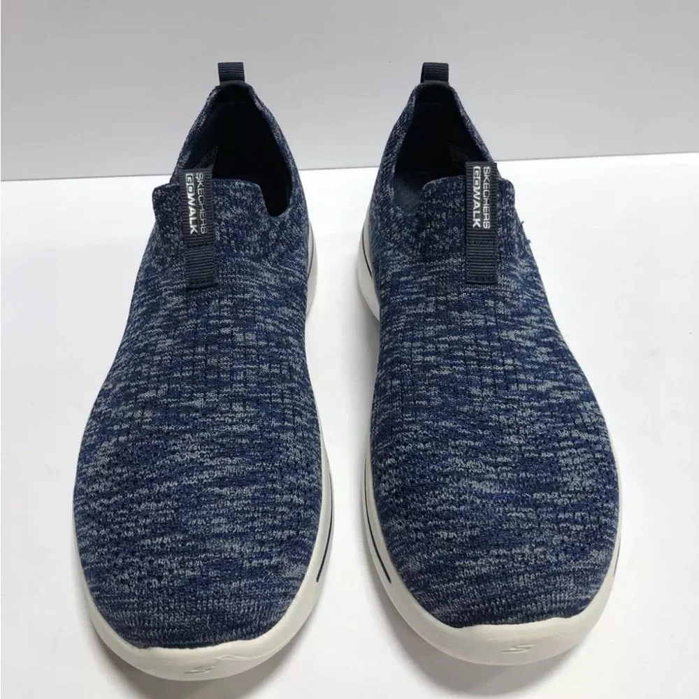 Skechers Womens Go Walk Arch Fit Sneaker Blue 8.5 M